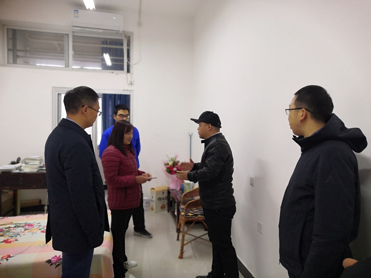 说明: c:\users\admin\desktop\2020级2026世界杯官网工作\20级2026世界杯官网 撰写新闻稿 2020.10.3-\qq图片20201129211239.jpg 说明: c:\users\admin\desktop\2020级2026世界杯官网工作\20级2026世界杯官网 撰写新闻稿 2020.10.3-\qq图片20201129211239.jpg